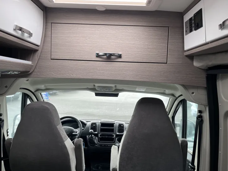Fahrzeugbild Pössl Roadcruiser Revolution, Zusatzbett, Isofix #9