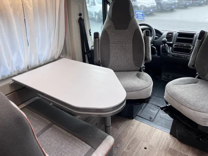 Fahrzeugbild Pössl Roadcruiser Revolution, Zusatzbett, Isofix #11