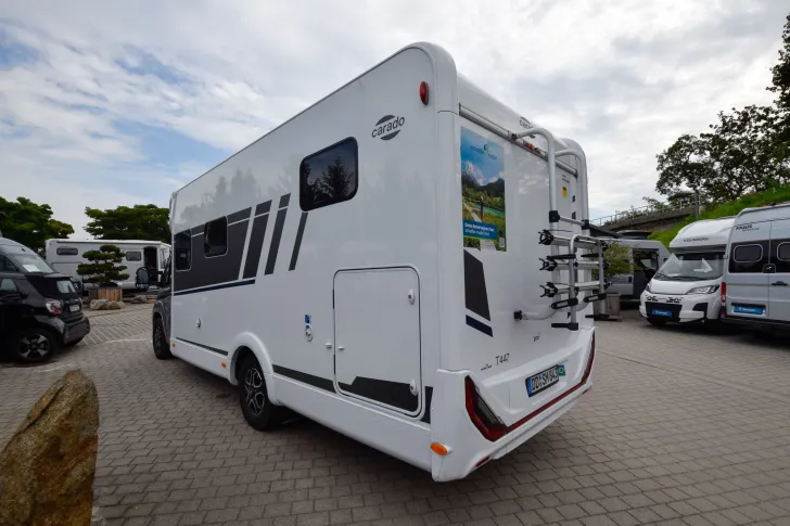 Fahrzeugbild Carado T447 pro+ *Hubbett* #6