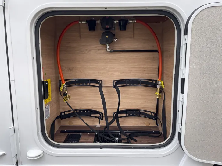 Fahrzeugbild Knaus L!VE/LIVE TI 650 MEG PLATINUM *Safety-Paket* #9
