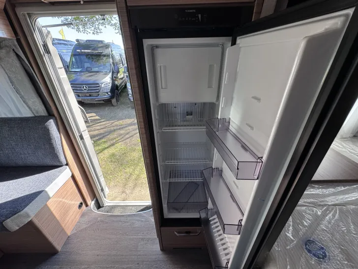 Fahrzeugbild Weinsberg CaraSuite 650 MF *TV- Smart-Paket*ACC*Hubbett* #13