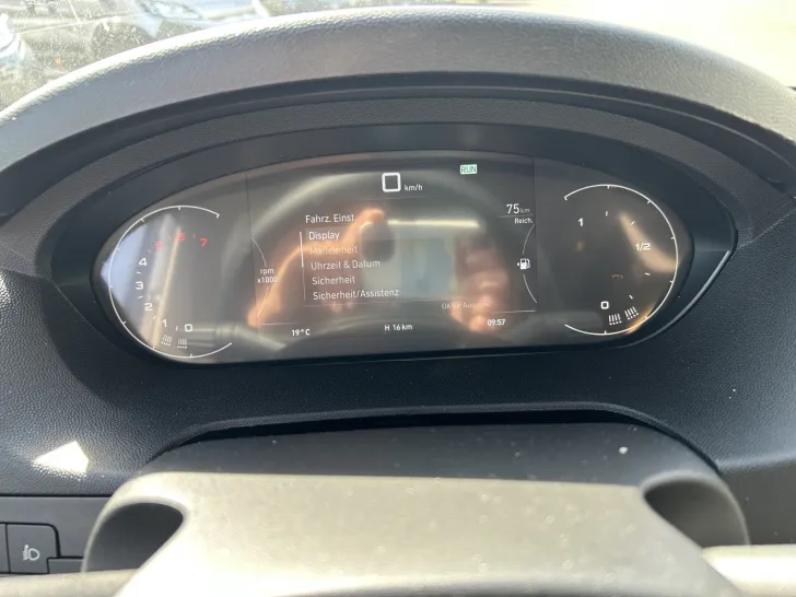 Fahrzeugbild Pössl Roadcruiser Revolution, Zusatzbetten, Isofix #10