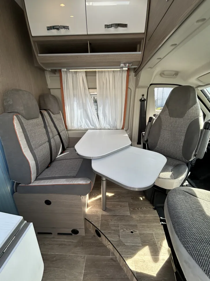 Fahrzeugbild Pössl Roadcruiser Revolution, Zusatzbetten, Isofix #14