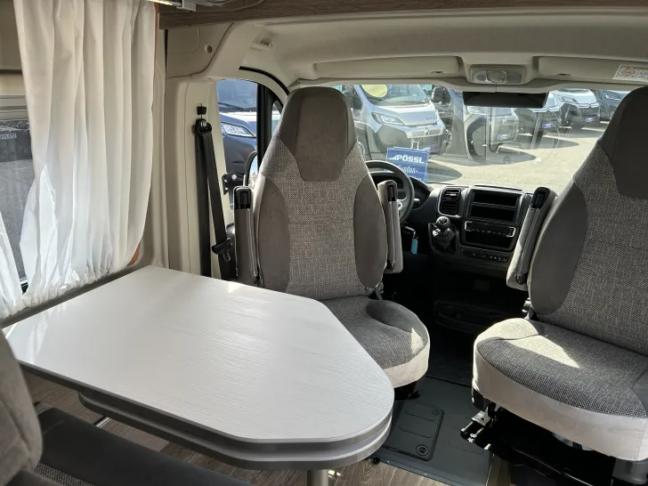 Fahrzeugbild Pössl Roadcruiser Revolution, Zusatzbetten, Isofix #15