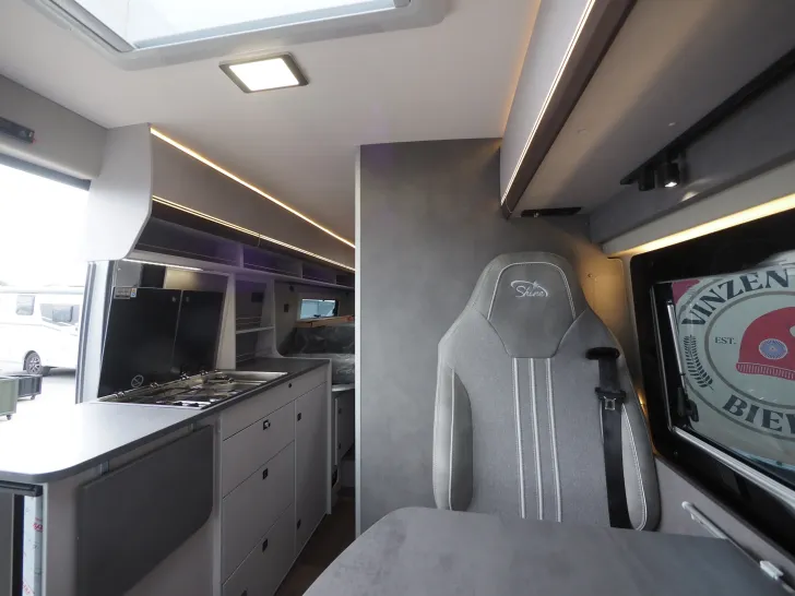Fahrzeugbild Pössl Summit Shine 640, Autom., Solar+Lith. uvm. ! #8