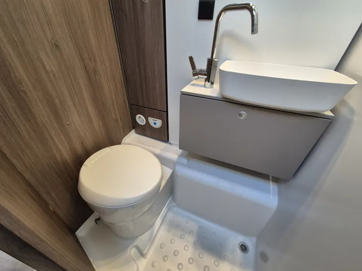 Fahrzeugbild Carado T338 pro+ #28