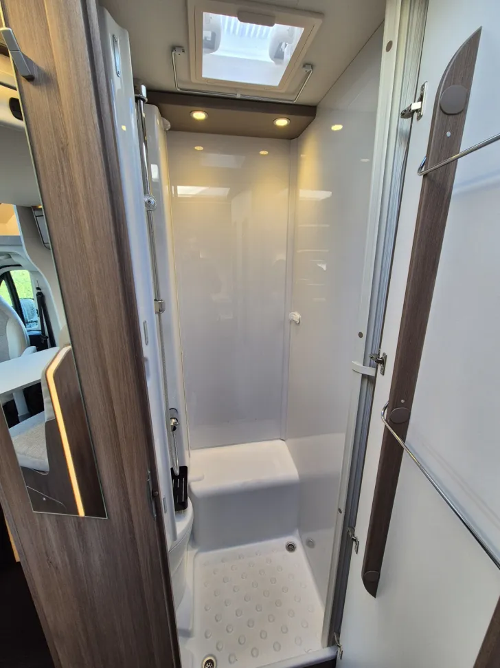 Fahrzeugbild Carado T338 pro+ #29