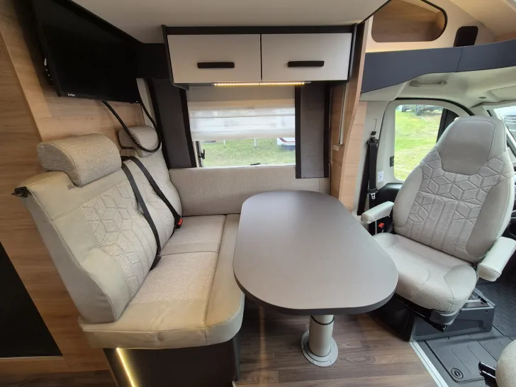 Fahrzeugbild Knaus L!VE / LIVE Wave 650 MEG *Black-Selection* #26