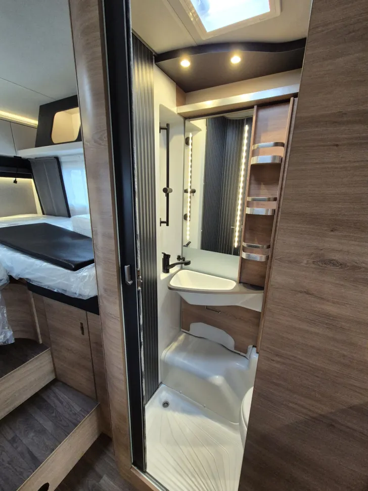 Fahrzeugbild Knaus L!VE / LIVE Wave 650 MEG *Black-Selection* #33