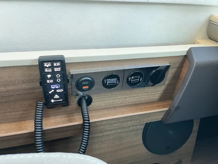 Fahrzeugbild Concorde CREDO 791 LI *Solar-/Satanlage*CL-Lounge* #12