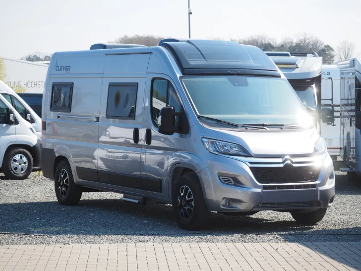 Fahrzeugbild Clever Spirit, Skyroof, D+E Heizung, 6m-Längsbetten #3