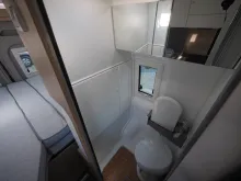 Fahrzeugbild Clever Spirit, Skyroof, D+E Heizung, 6m-Längsbetten #19