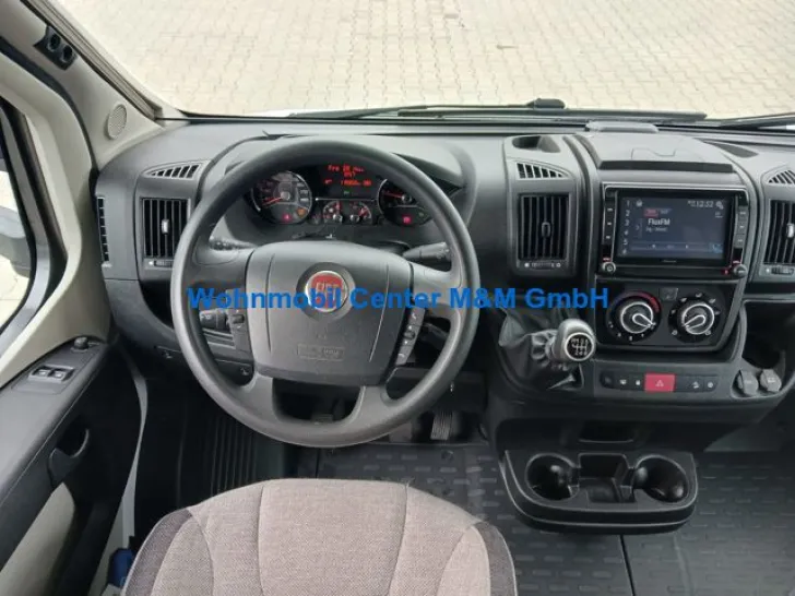 Fahrzeugbild Knaus Live Traveller 650 DG Solar Navi AHK Kamera #3
