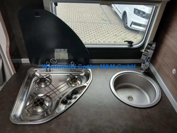 Fahrzeugbild Knaus Live Traveller 650 DG Solar Navi AHK Kamera #11