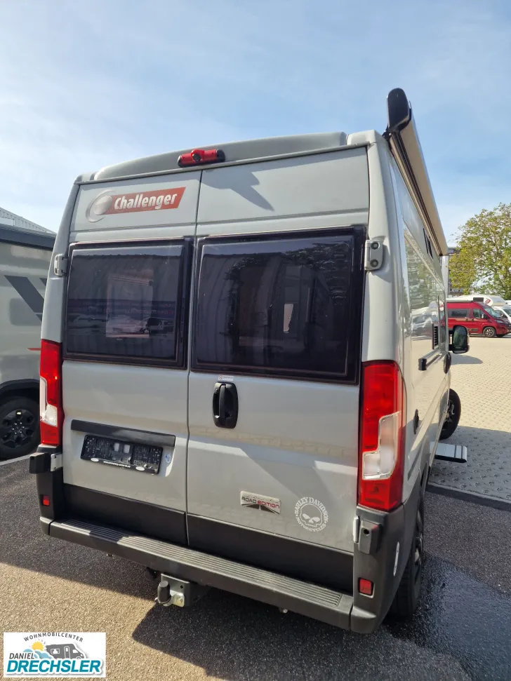 Fahrzeugbild Challenger V114 Road Edition Premium #6