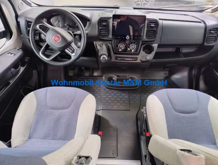 Fahrzeugbild Weinsberg CaraHome 650 DG Navi, Klima, Backofen #3