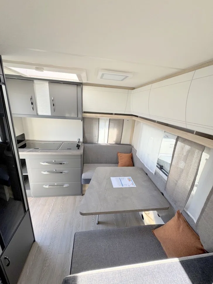 Fahrzeugbild Hobby De Luxe 400 SFe *ABVERKAUF* #16