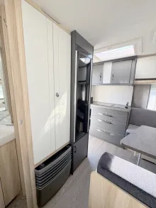 Fahrzeugbild Hobby De Luxe 400 SFe *ABVERKAUF* #17