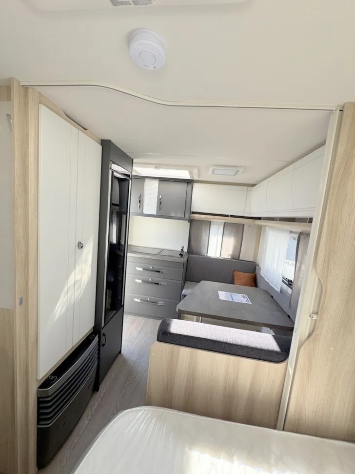 Fahrzeugbild Hobby De Luxe 400 SFe *ABVERKAUF* #28