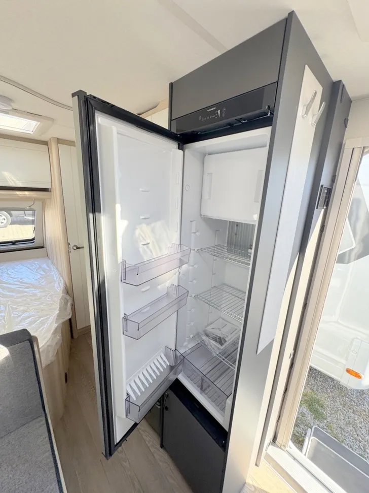 Fahrzeugbild Hobby De Luxe 400 SFe *ABVERKAUF* #32