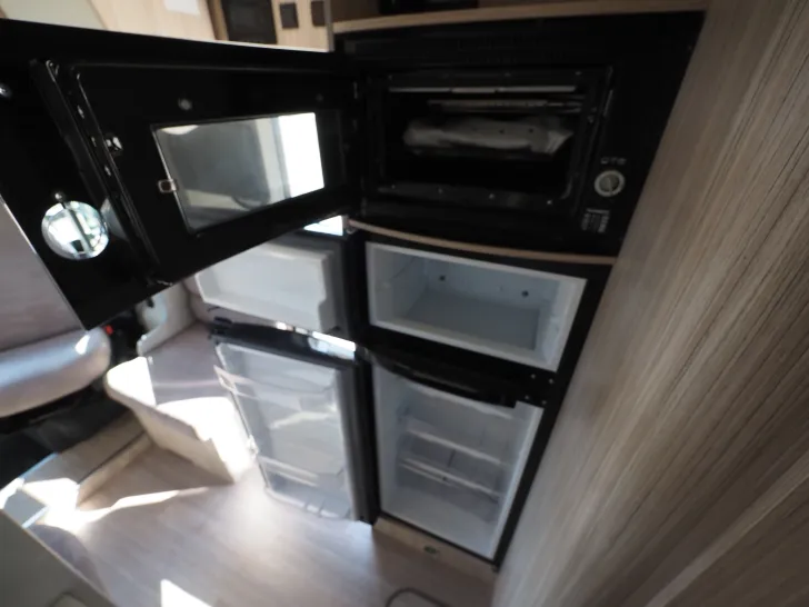 Fahrzeugbild Miller Colorado, Klima, Solar, 2xTV, Navi, AHK, uvm. #15