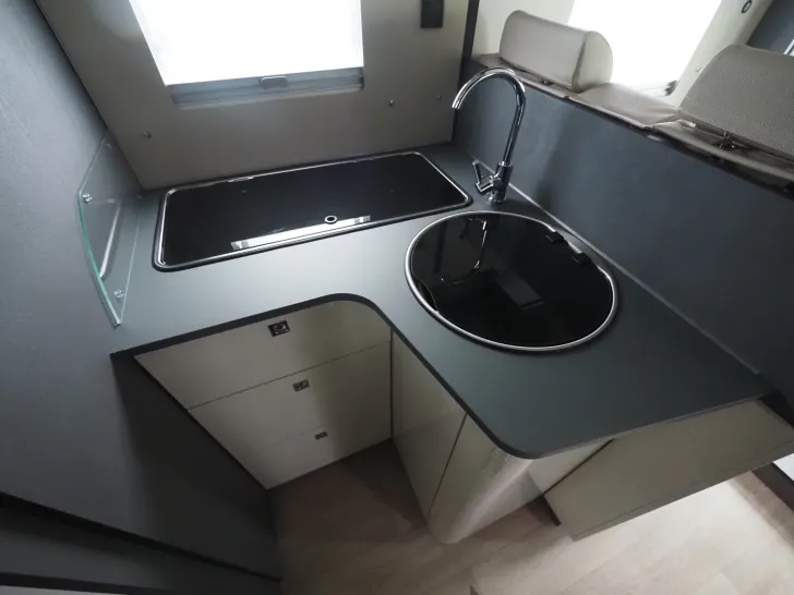 Fahrzeugbild Laika KOSMO L 409, Automatik, Navi & Kamera, uvm. #8