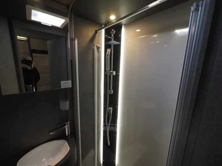 Fahrzeugbild Dethleffs Trend T 6877 DB, Hausmesse-Aktionspreis #19